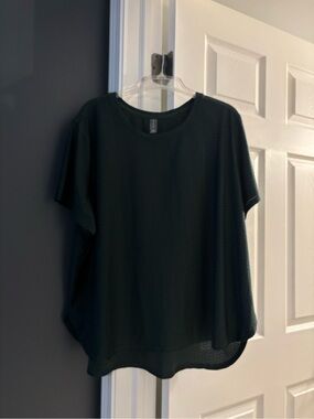 Relaxed Dark Green Short-Sleeve Women's Tee